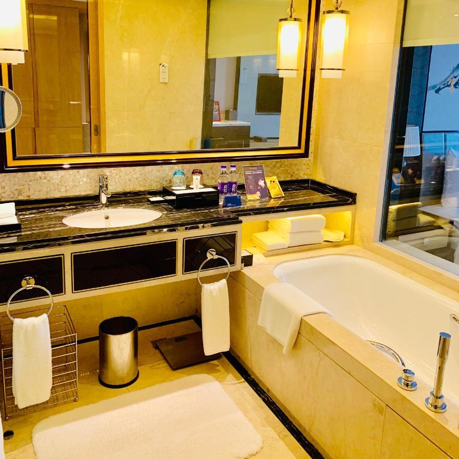Wanda Realm Guangzhou Zengcheng Hotel Exterior photo